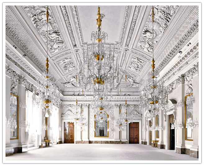 Kanye West returns to Fort Belvedere, Florence to re-live his wedding