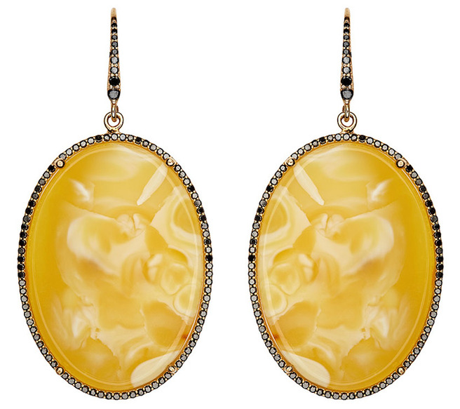 ����� ����