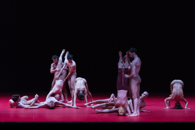 �������� ������� � ����� ������� ����� Prada