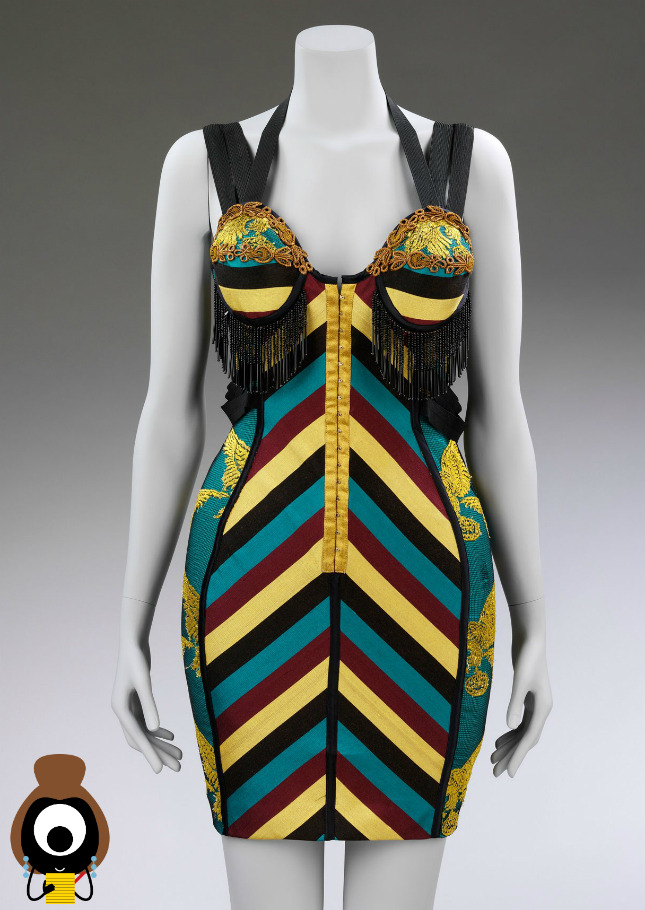 "Undressed": The Victoria And Albert Museum�s Brief Encounters