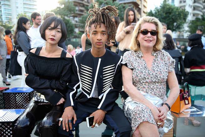 ����� ������ Louis Vuitton � ���