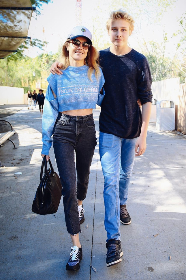 ������� �������� � ������� Walk of Shame � ����� ������� ��������� � �����-�������