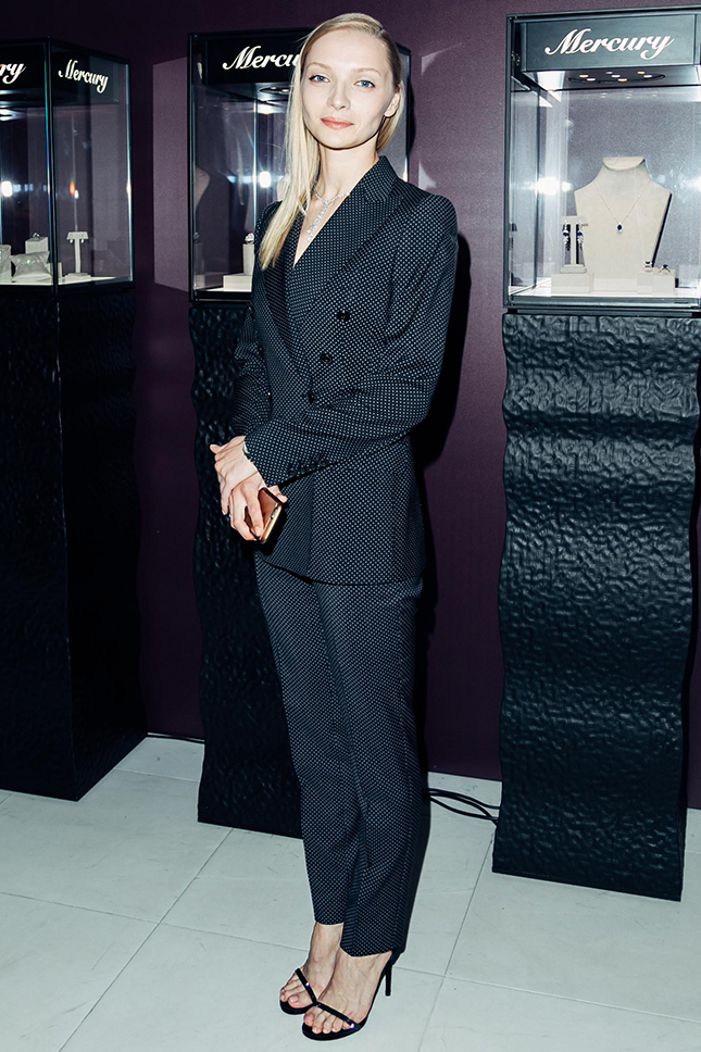 ��������� ������� �� �������� ������ ������ � ������� Dolce & Gabbana � ����� Mercury