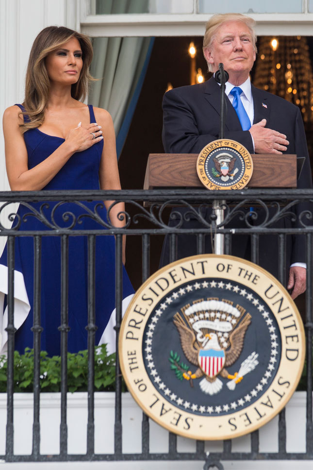 ������� ����� � Esteban Cortzar � ������� ����� � ����� ����