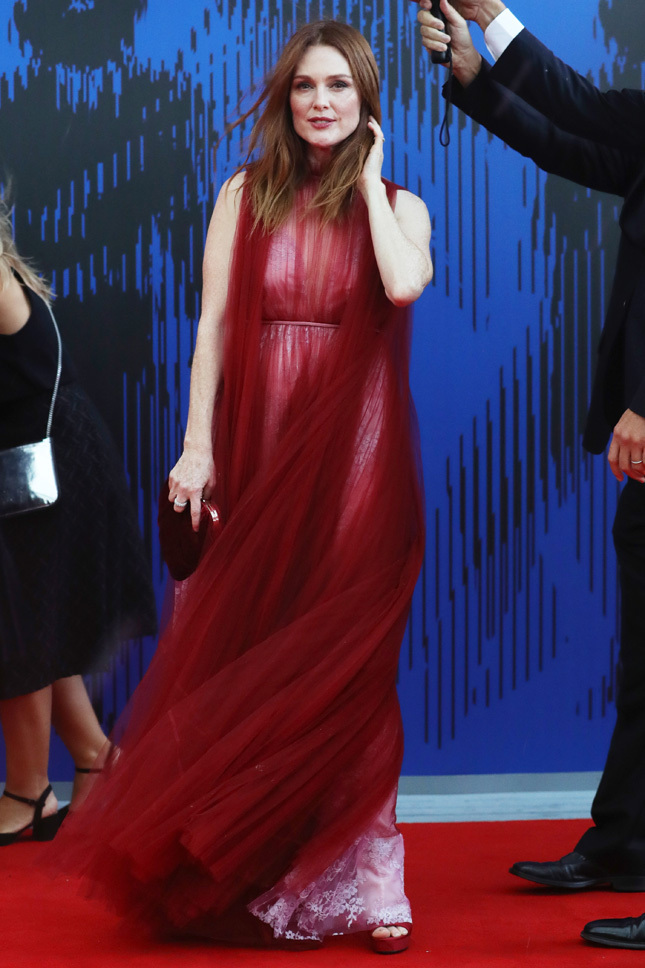 ��������� ��� � Valentino �� ��������� �������� ������ ������ ������� � �������