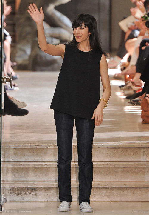 ���� ����